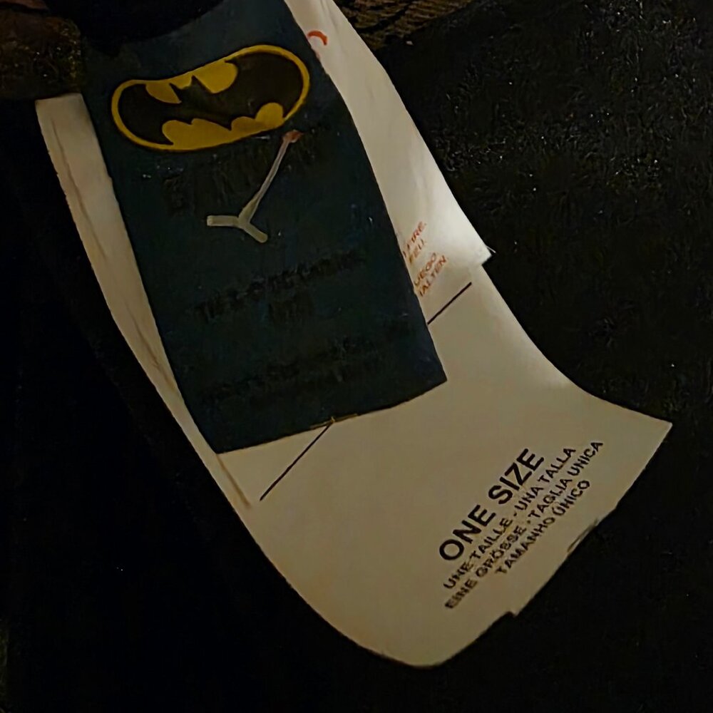 Adult Batman Cape - Picture 2 of 2